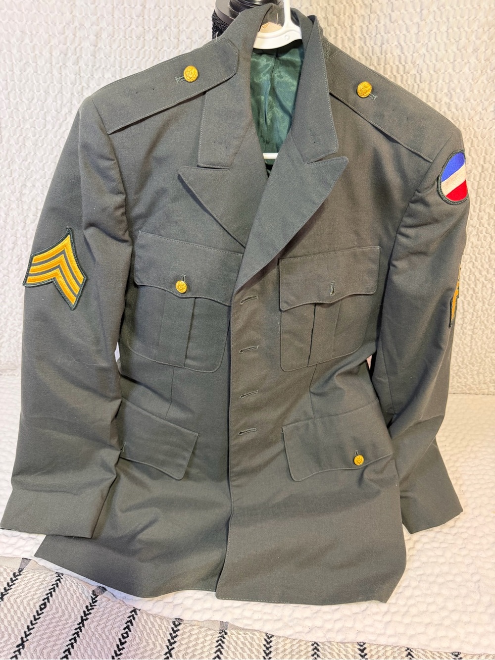 Men's Olive Green Military-Style Dress Jacket